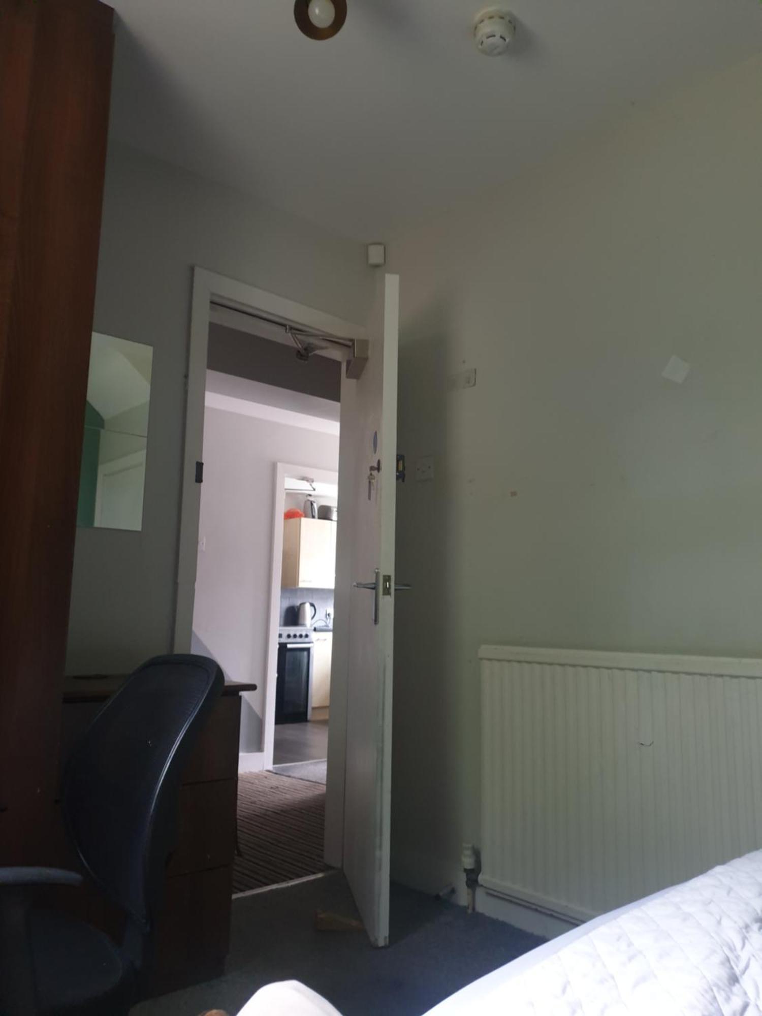 Mother-In-Law Guest House Hotel Leeds Leeds  Exterior foto